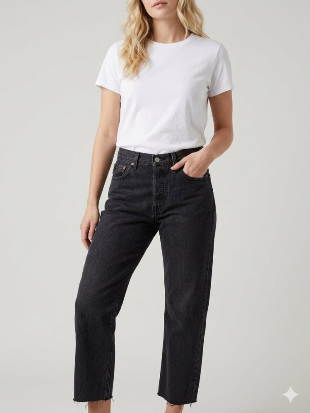 NWT Levi's 501 Original Fit Mens Distressed Black Jeans W32 L28